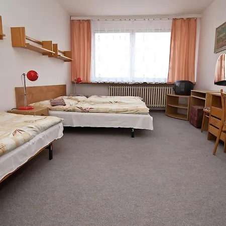 Domov Mladeze A Skolni Jidelna Karlovy Vary